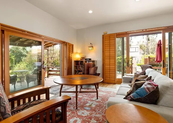 Tranquil Retreat 4Bd 4B Venice Beach Canal Home